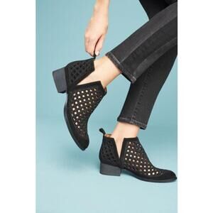 Jeffrey Campbell Taggart Velvet Booties Black Size 6.5